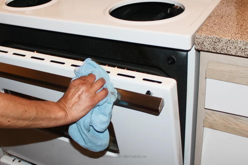 Cleaning Kitchen Oven Microfiber oakville Maids